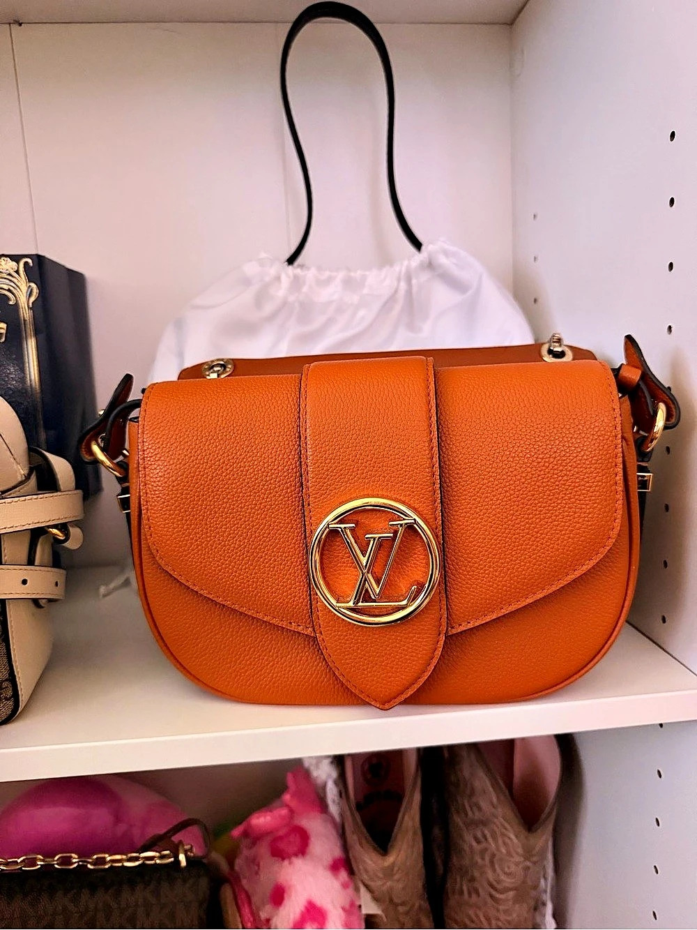 Louis Vuitton Pont 9
Soft PM Caramel Calfskin
Saddle crossbody
